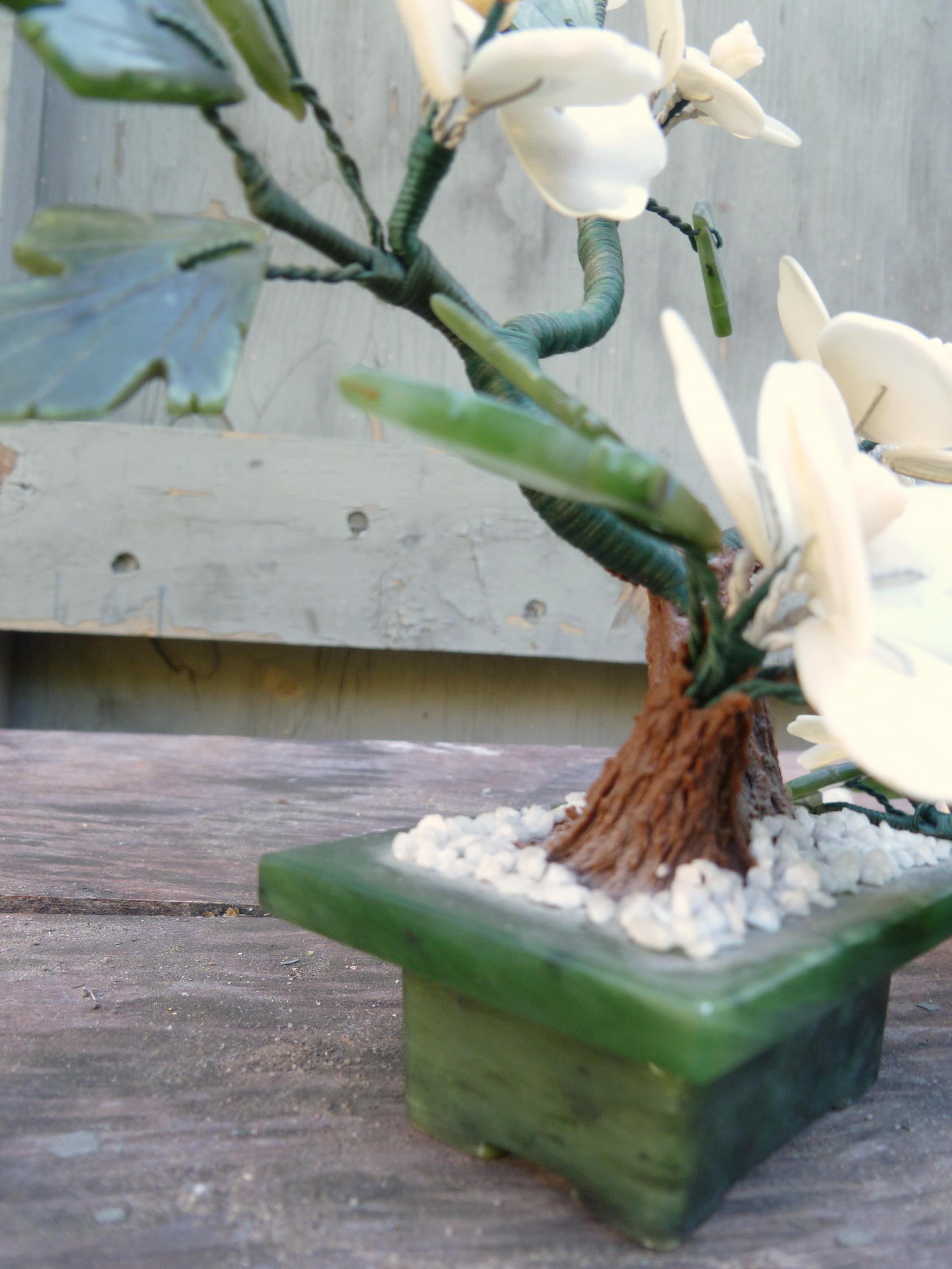 1970s Jade Bonsai Figurine on Luulla